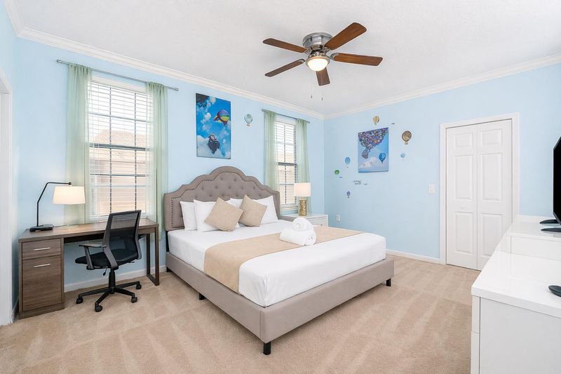 Private Ensuite Bathrooms | Affordable & Peaceful Living in Davenport, FL – Short Drive to Disney, I-4 & Shopping! Parking Spaces | All Utilities Included (id. 13091)