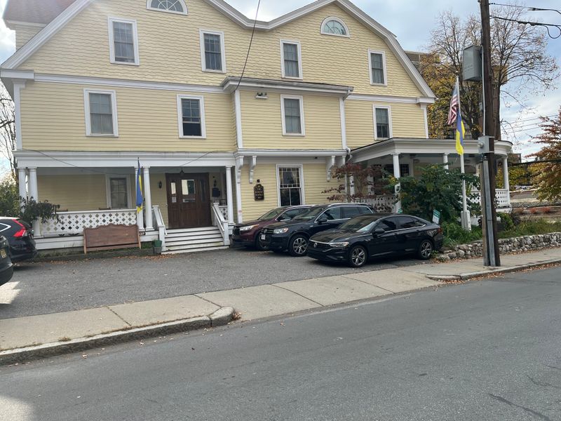 roommates in Brookline Room23Bed.23.5Bath - cirtru.com