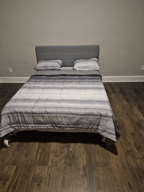 Live in Darley Park, a 4 minute walk to transit stop NORTH AVE & WOLFE ST wb (id. 21467)