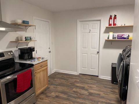 roommates in Undisclosed, Fayetteville, NC 28301 Comfortable & homey Fayetteville House with Dining area (id. 5299) - cirtru.com