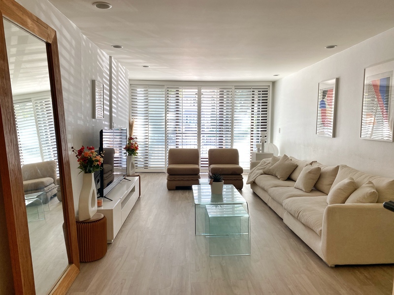 roommates in West Hollywood Private Room in 2Bed.2Bath - cirtru.com