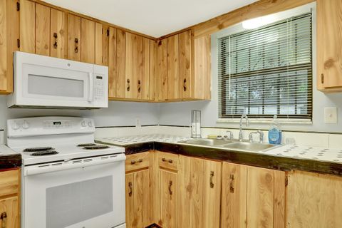 Cocoa House with Dining area. Comfortable & cozy (id. 2509)