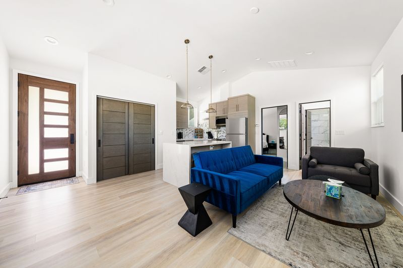 roommates in Sacramento Entire Place 1Bed.1Bath - cirtru.com