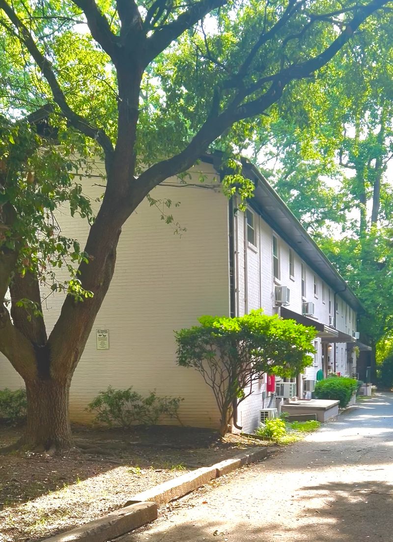 roommates in Atlanta Entire Place 2Bed.1Bath - cirtru.com