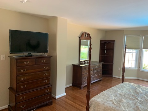 roommates in Herndon Private Master Bedroom -1Bed 1Bath - cirtru.com