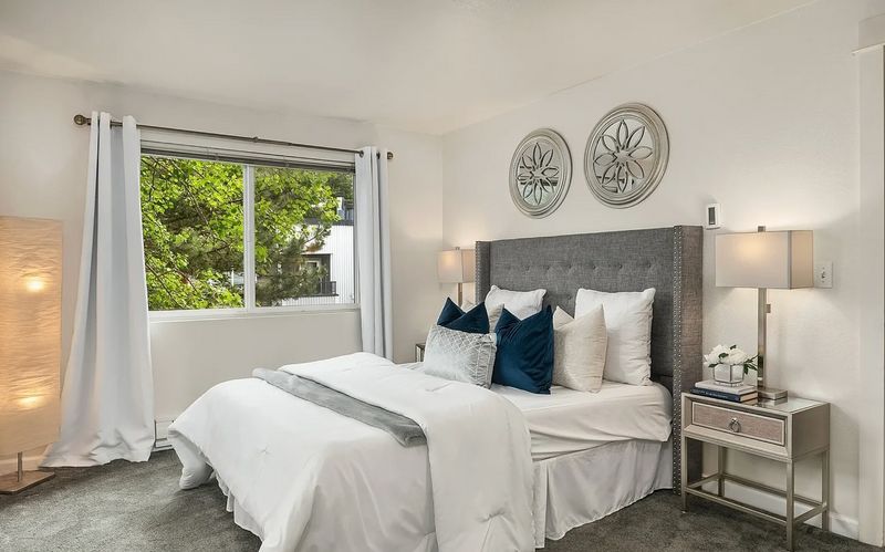 roommates in Kirkland Private Room in 2Bed.2Bath - cirtru.com