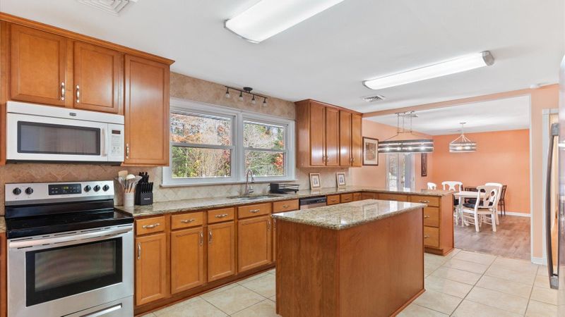 roommates in Undisclosed, Montpelier, VA 23192 Enjoy Peace and quiet in Hanover.  Just a quick drive to town. (id. 21172) - cirtru.com