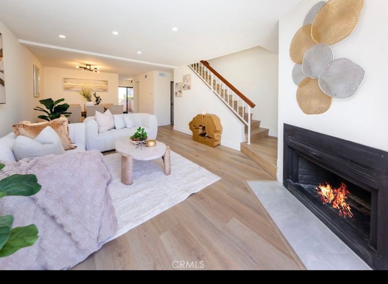 roommates in North Hills Room2Bed.2.5Bath - cirtru.com