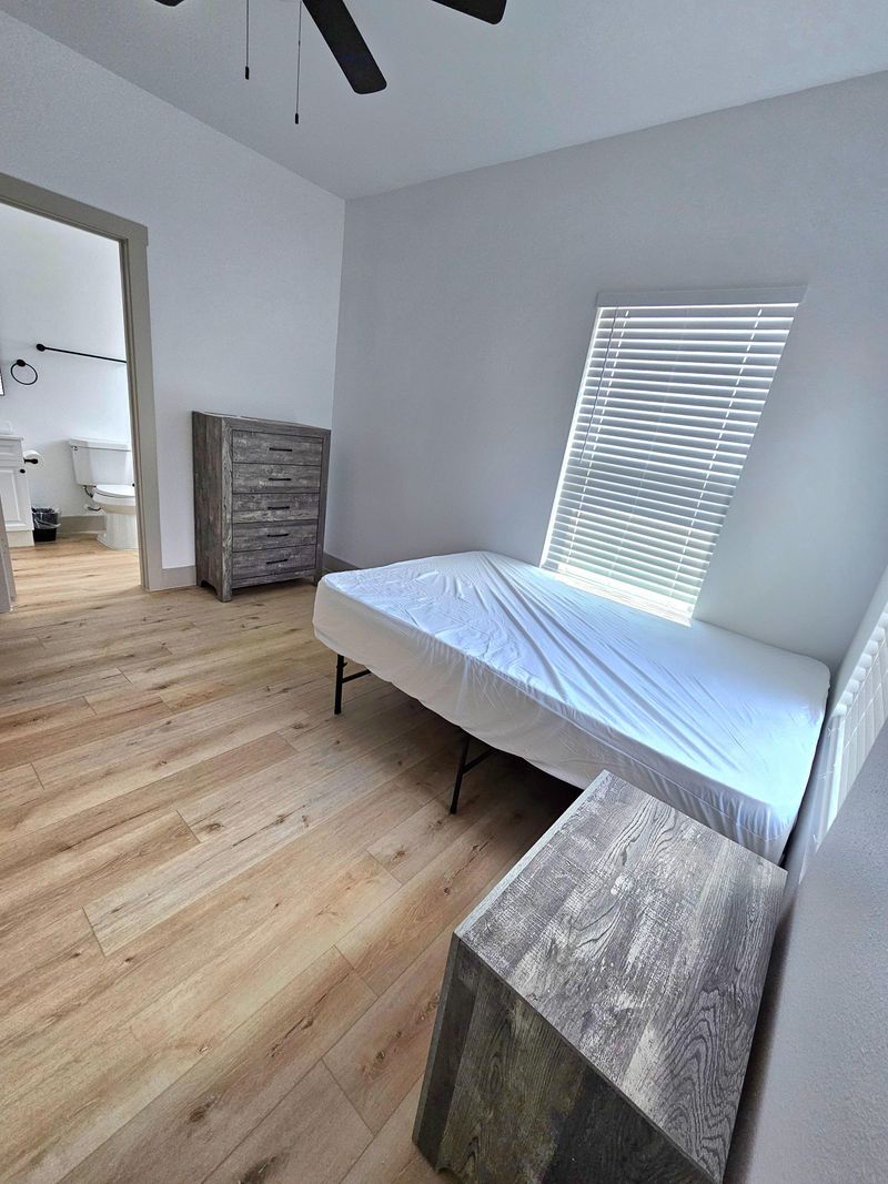 New Construction!  Beautiful rooms with Private Baths! Close to Public Transit & Highways! (id. 14885)