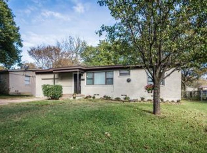 Cute 1950s house in East Dallas