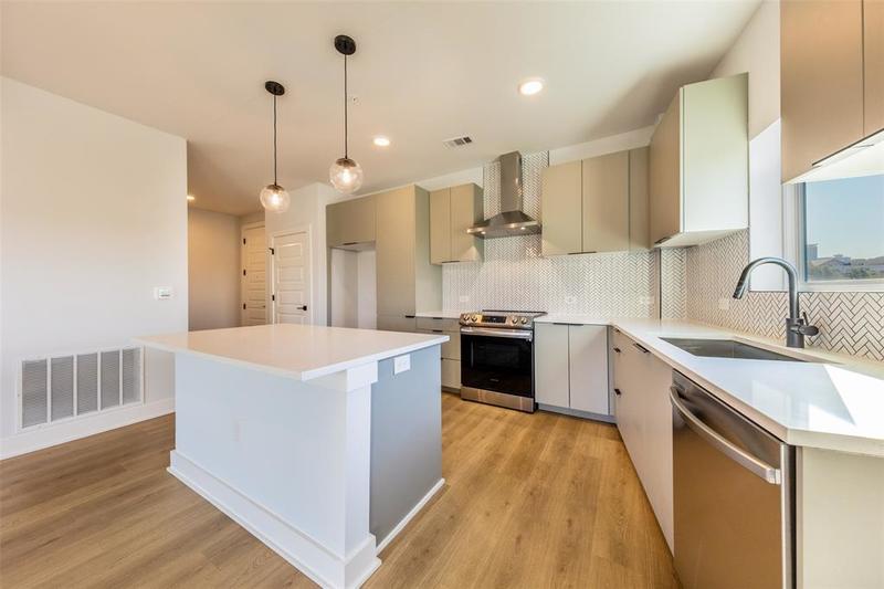 Private Room in 2Bed.2Bath