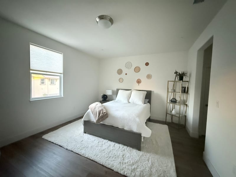 roommates in Sacramento Private Room in 5Bed.4.5Bath - cirtru.com