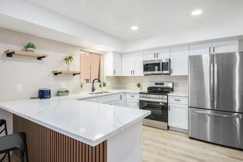 roommates in Undisclosed, Las Vegas, NV 89145 Newly Remodeled Modern Las Vegas House - Modern & Spacious. New Beds, New Mattresses, New 58” TVs. Great Location Near Rainbow and Alta, Close access to US-95, I-11 freeway, Summerlin Pkwy, Grocery Stores, Shopping Center, near bus stops (id. 12985) - cirtru.com