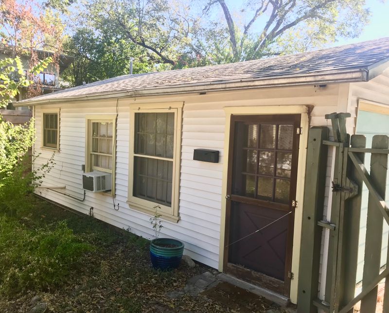 roommates in Austin Entire Place 1Bed.1Bath - cirtru.com