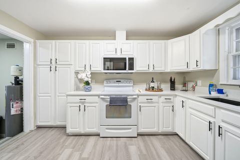 Live in DeLand (id. 21136)