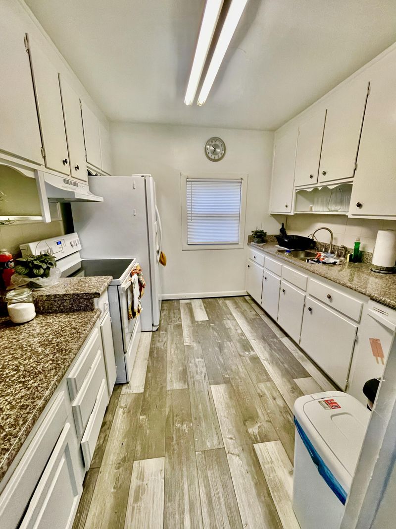 Clean Safe Home with Super Host (id. 1657)