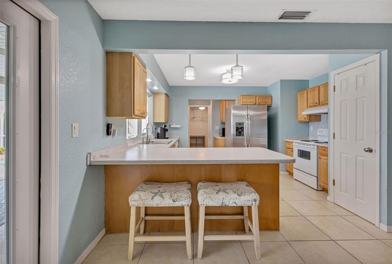roommates in Undisclosed, Port Charlotte, FL 33948 Modern  Resort Style Co-Living in Port Charlotte | ‍ Screened-In Pool Fully  Furnished Private Rooms  All Utilities Included. High Speed WiFi (id. 15588) - cirtru.com
