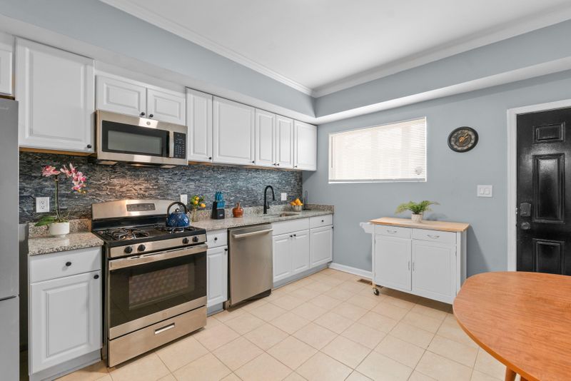 roommates in Undisclosed, Baltimore, MD 21213 Spacious and Newly renovated Middle East Home (id. 26328) - cirtru.com