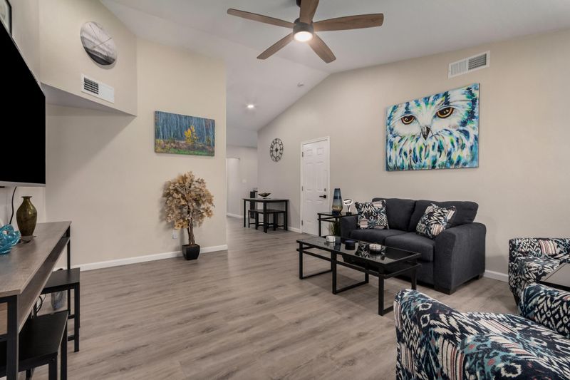 roommates in Undisclosed, Chandler, AZ 85224 Great Chandler location- Fully equipped- Cozy Home with Family Room, Game Room & Backyard Retreat. (id. 11973) - cirtru.com