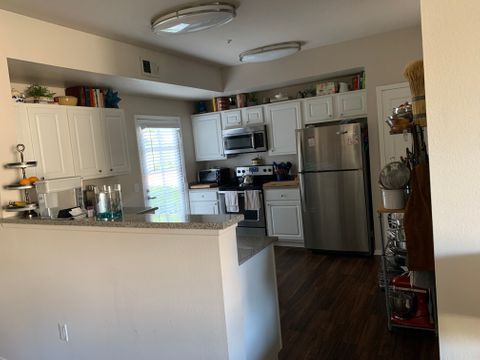 roommates in San Diego Shared Room in 2Bed.2Bath - cirtru.com