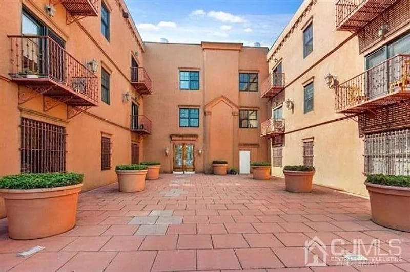 Entire Place 2Bed.1Bath