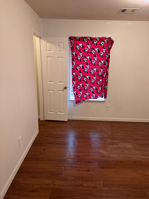 Private Room in 3Bed.2.5Bath