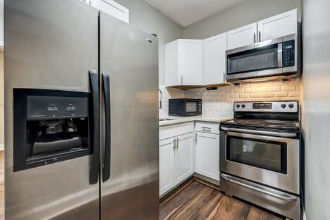 roommates in Undisclosed, Jacksonville, FL 32210 Cozy & comfortable Jacksonville House with Patio or porch (id. 6641) - cirtru.com