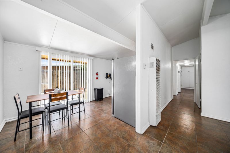 roommates in Undisclosed, Lancaster, CA 93534 Lancaster Luxury Home - Fully Renovated (id. 15710) - cirtru.com