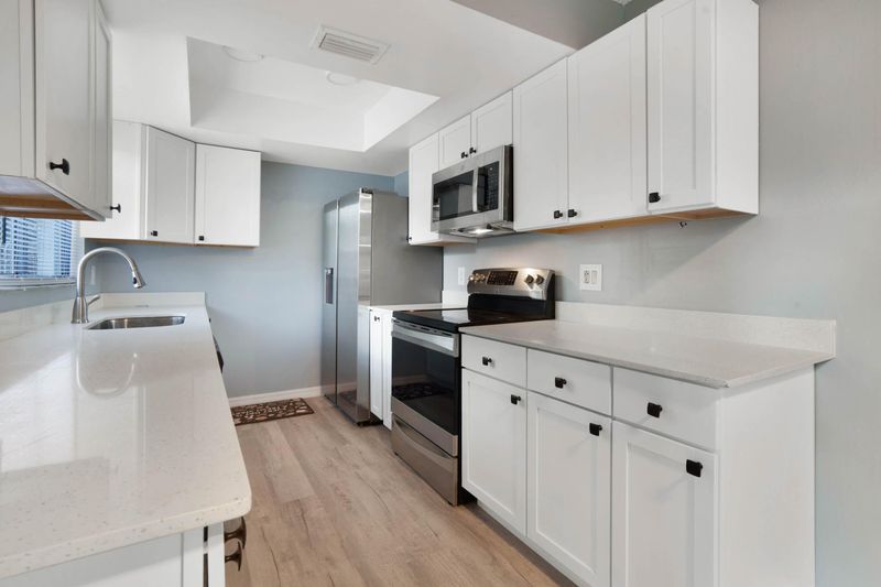 Newly-renovated & cozy Orlando House with Backyard (id. 4386)