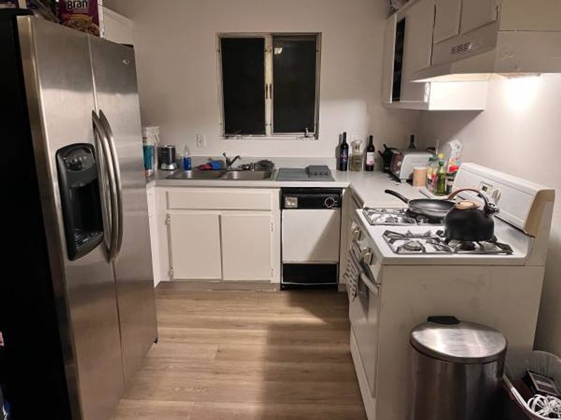 roommates in Los Angeles Private Room in 2Bed.1Bath - cirtru.com