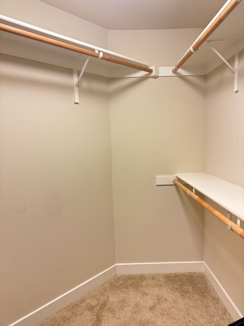 Private Room in 1Bed.1Bath