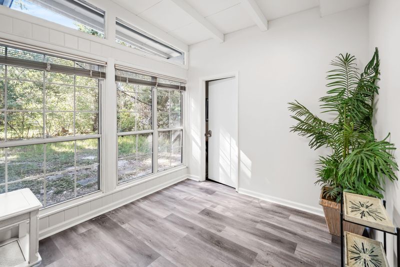 roommates in Undisclosed, Jacksonville, FL 32211 New, Spacious House In Great Neighborhood Close to Transit!  SUPER HOST!! (id. 31548) - cirtru.com