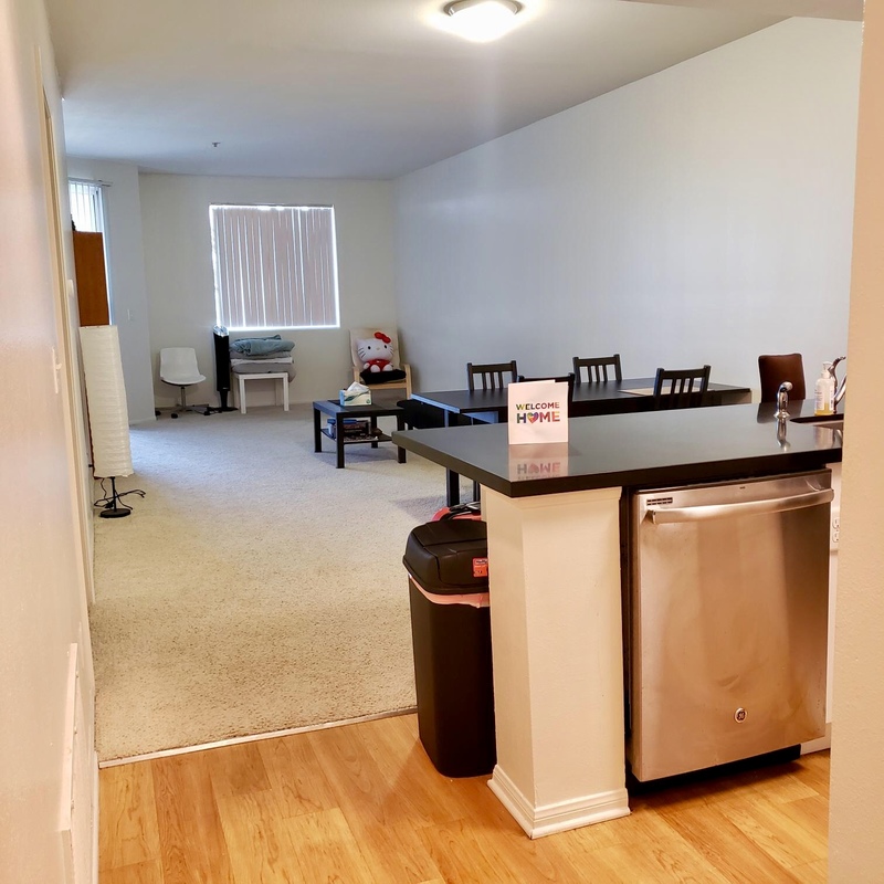 Private Room in 2Bed.2Bath