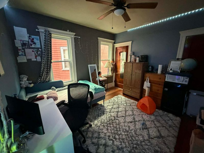 roommates in Dorchester Room3Bed.1Bath - cirtru.com