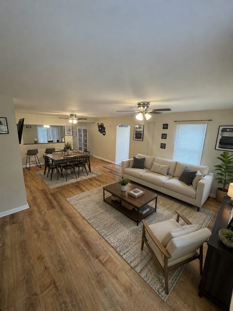 Shared Room in 4Bed.2Bath