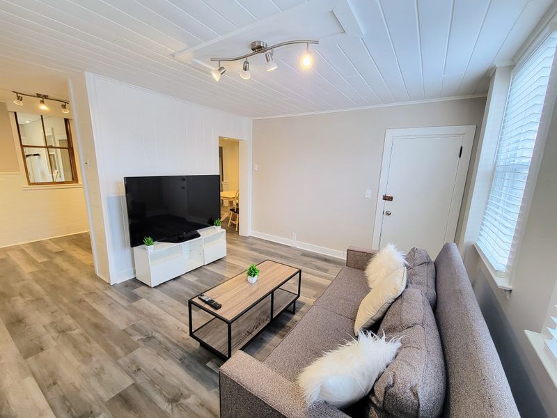 roommates in Millbury Entire Place 1Bed.1Bath - cirtru.com