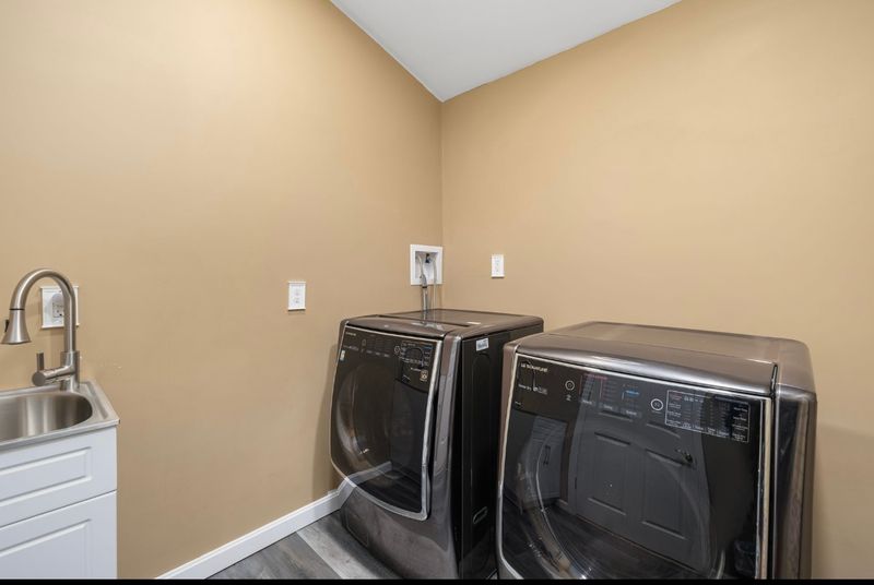 roommates in Coventry Private Room in 2Bed.2Bath - cirtru.com