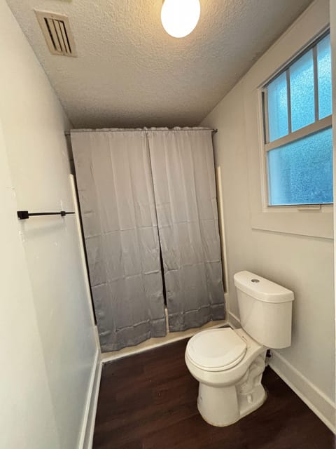 roommates in Undisclosed, Jacksonville, FL 32206 Brentwood Home, a 2 minute walk to transit stop Brentwood Ave. & Alder St. nb (id. 28046) - cirtru.com