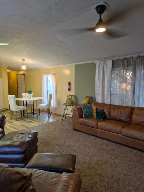 roommates in Laramie Private Room in 3Bed.2Bath - cirtru.com