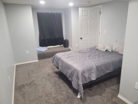 Private Room in 3Bed.3Bath