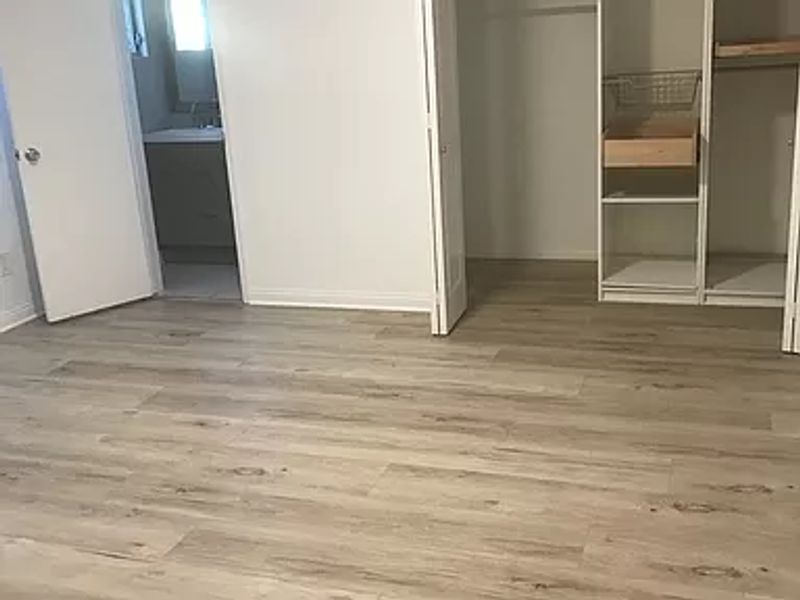 Private Room in 2Bed.1.5Bath