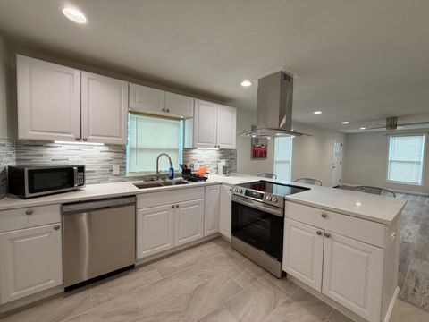 Gated Entry | ‍ 1-Min to Bus |  Brand New Home |  Fully Stocked Kitchen (id. 32672)