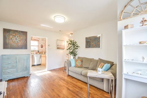 roommates in Atlanta Entire Place 2Bed.1Bath - cirtru.com