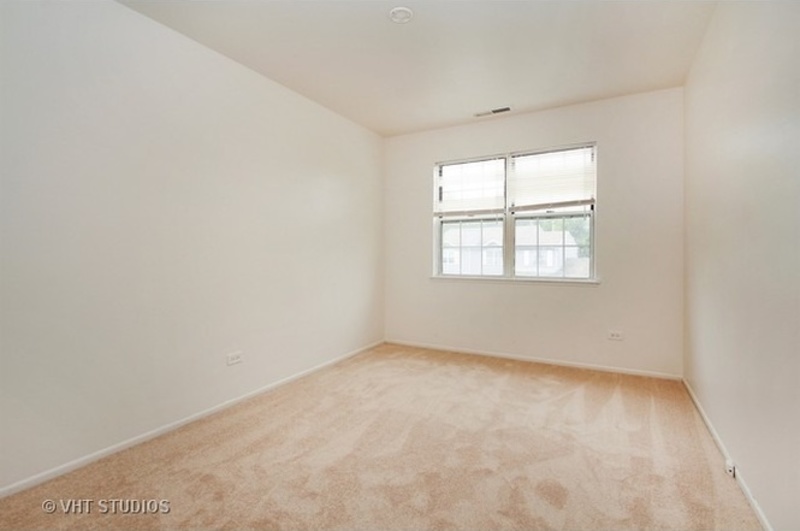 roommates in Round Lake Beach Room near Gurnee- Late April/May - cirtru.com