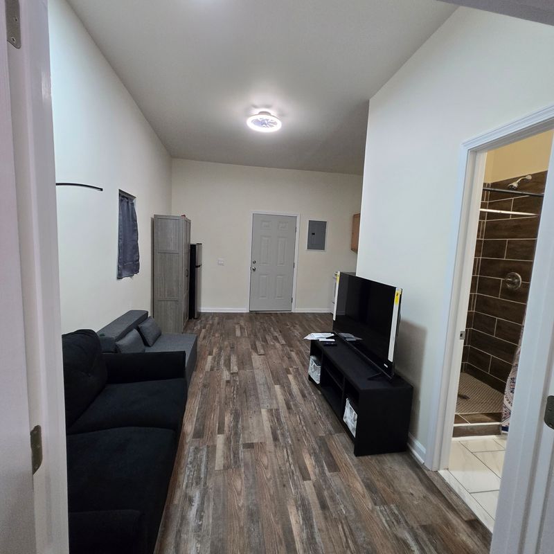 roommates in Charlotte Entire Place 1Bed.1Bath - cirtru.com