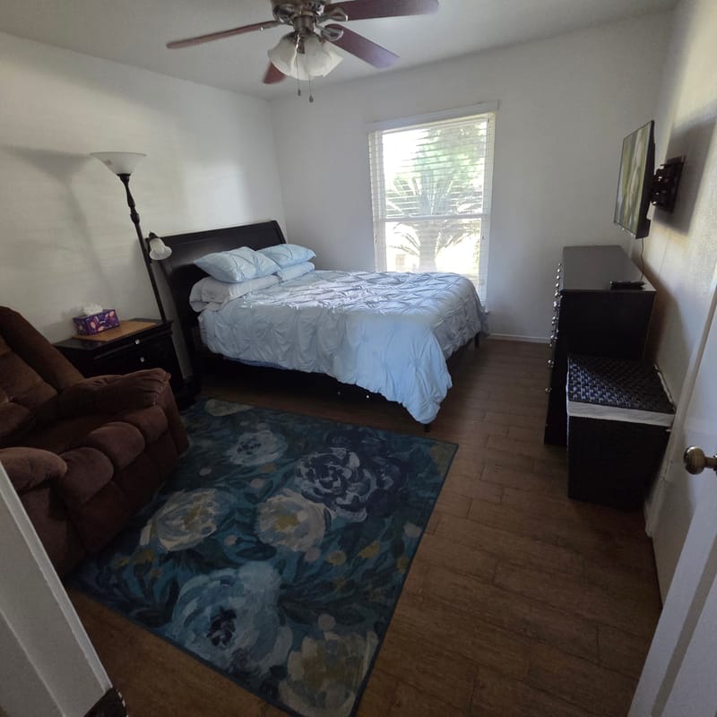 Private Room in 1Bed.2.5Bath