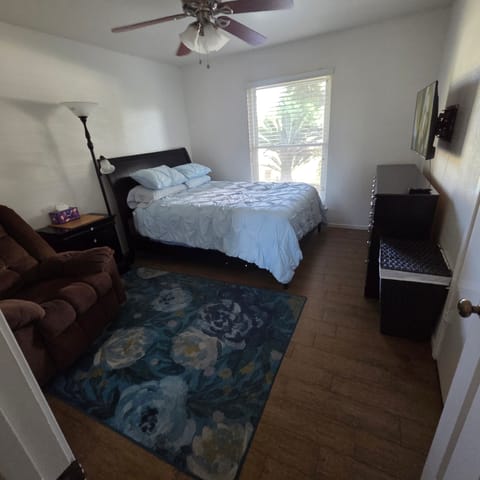 roommates in Fresno Private Room in 1Bed.2.5Bath - cirtru.com