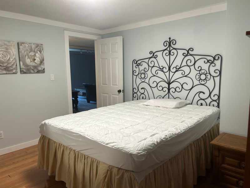 roommates in Sandy Private Room in 2Bed.1Bath - cirtru.com
