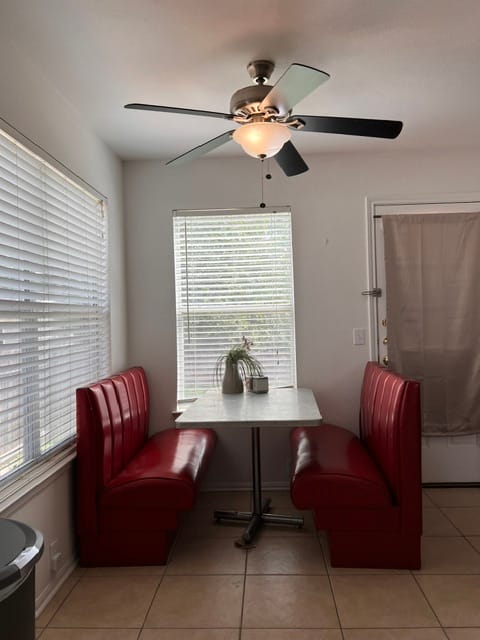 roommates in Kyle Private Room in 5Bed.2.5Bath - cirtru.com
