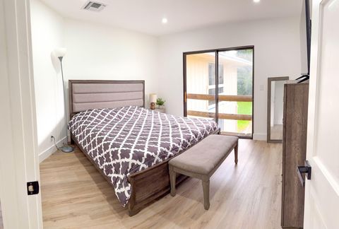 Modern Private Room in Quiet Jupiter Farms Home (id. 14740)